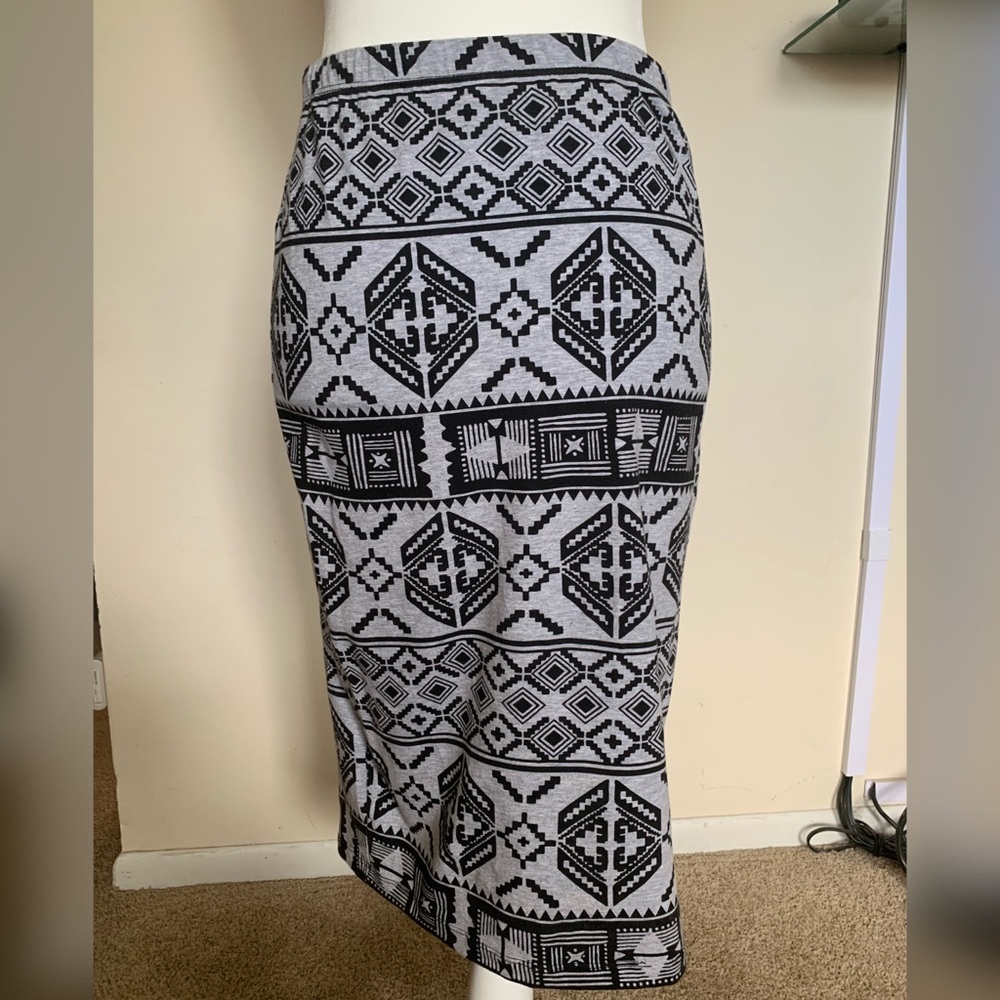 Forever 21 midi skirt grey gray large